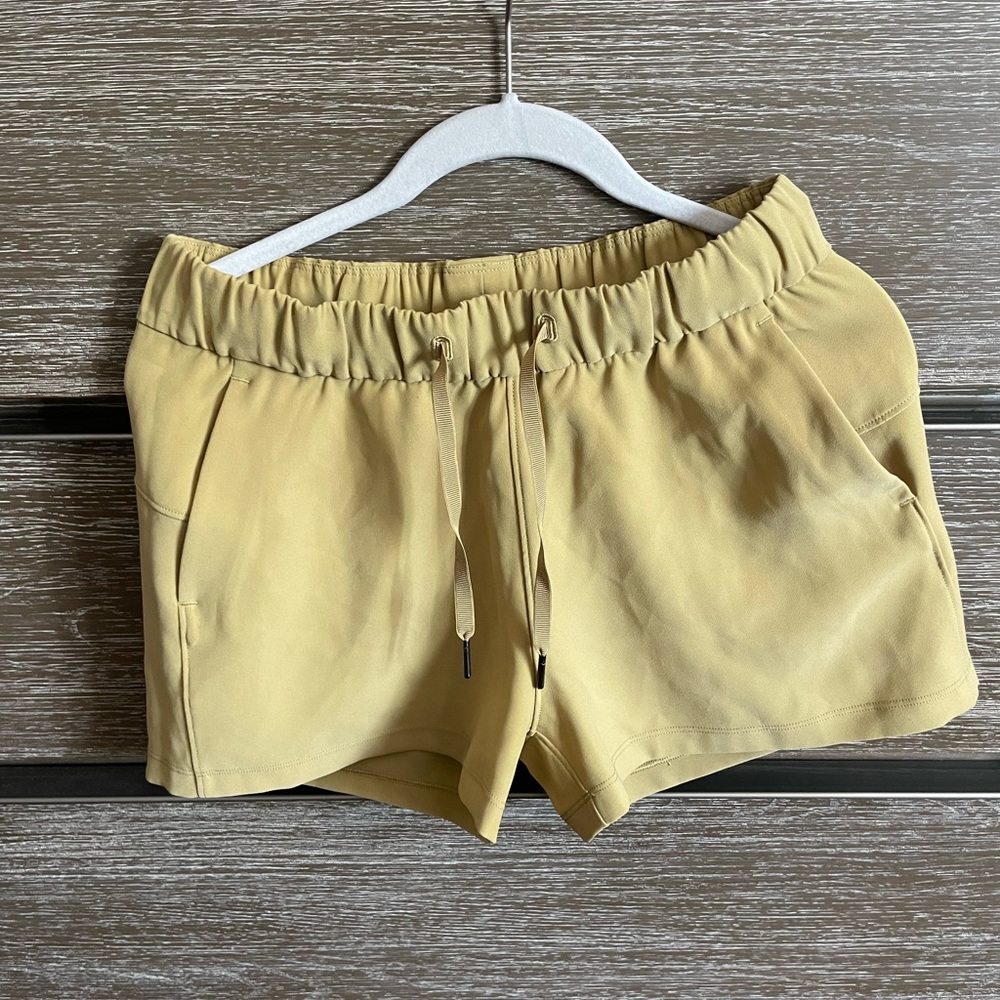 Lululemon mustard high rise short 4”